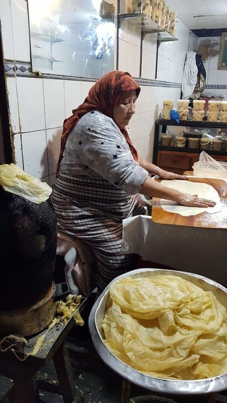 Tour of Fes medina: Making pancakes
