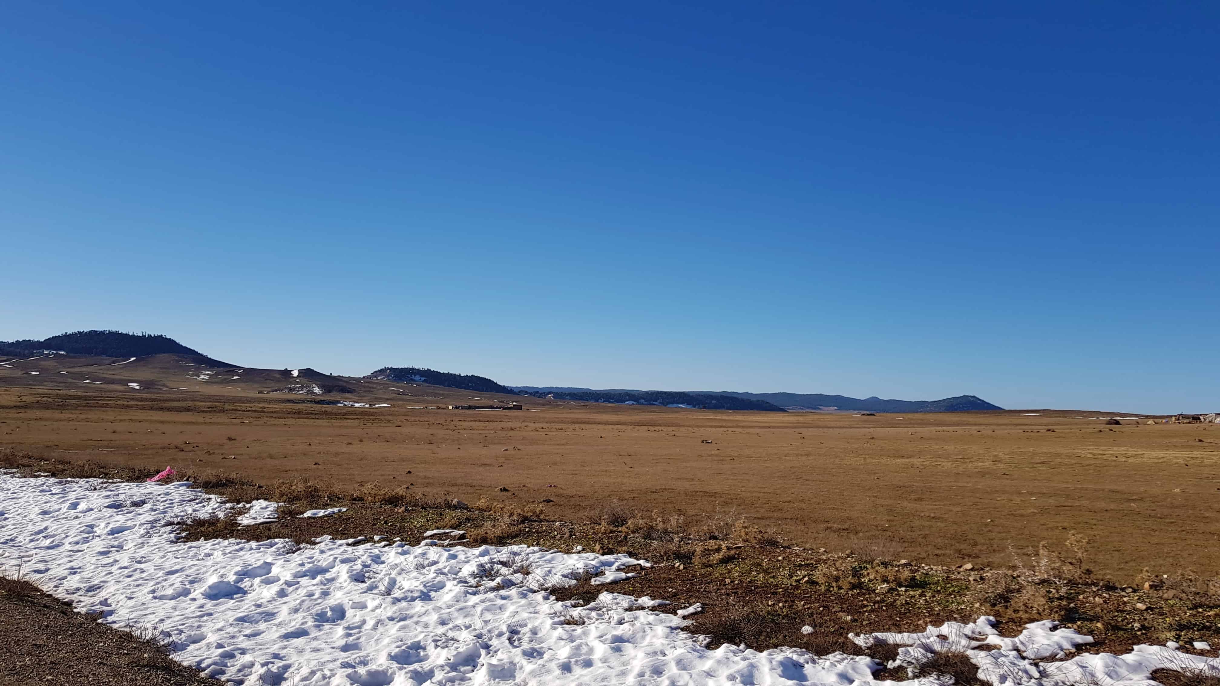 Azrou to Ziz Gorge: Snowy scenery